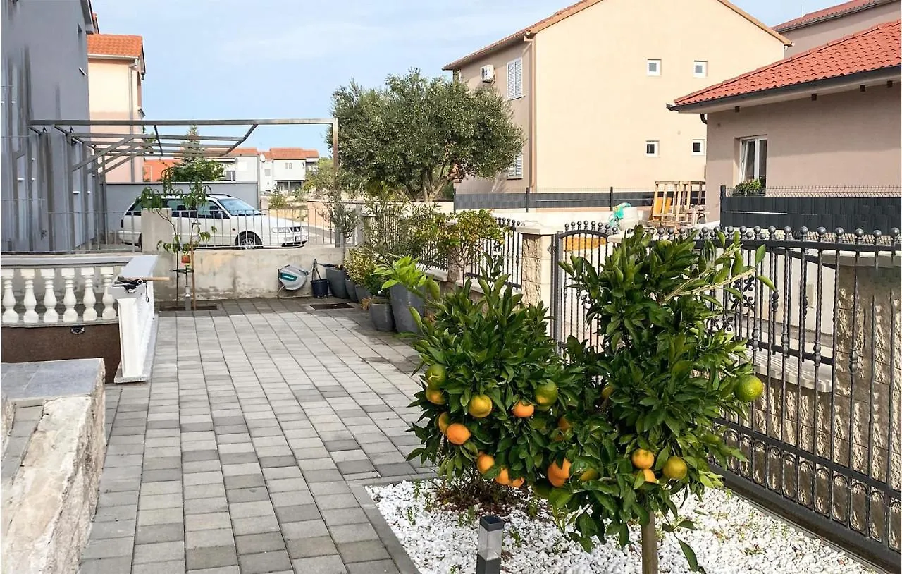 Cozy Apartment In Biograd Na Moru With Wifi